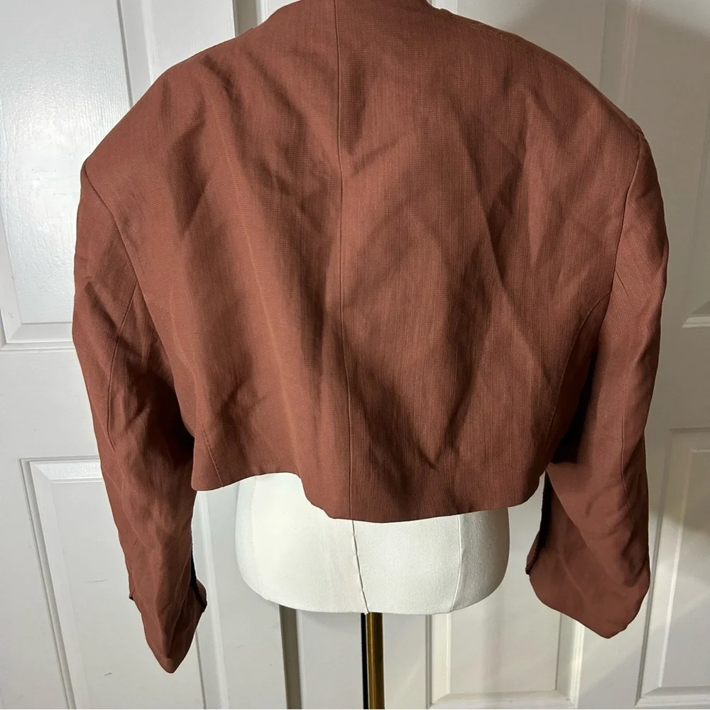 NWT H&M STUDIO COLLECTION CROPPED LINEN-BLEND BLAZER (Size XL) - Picture 6 of 9